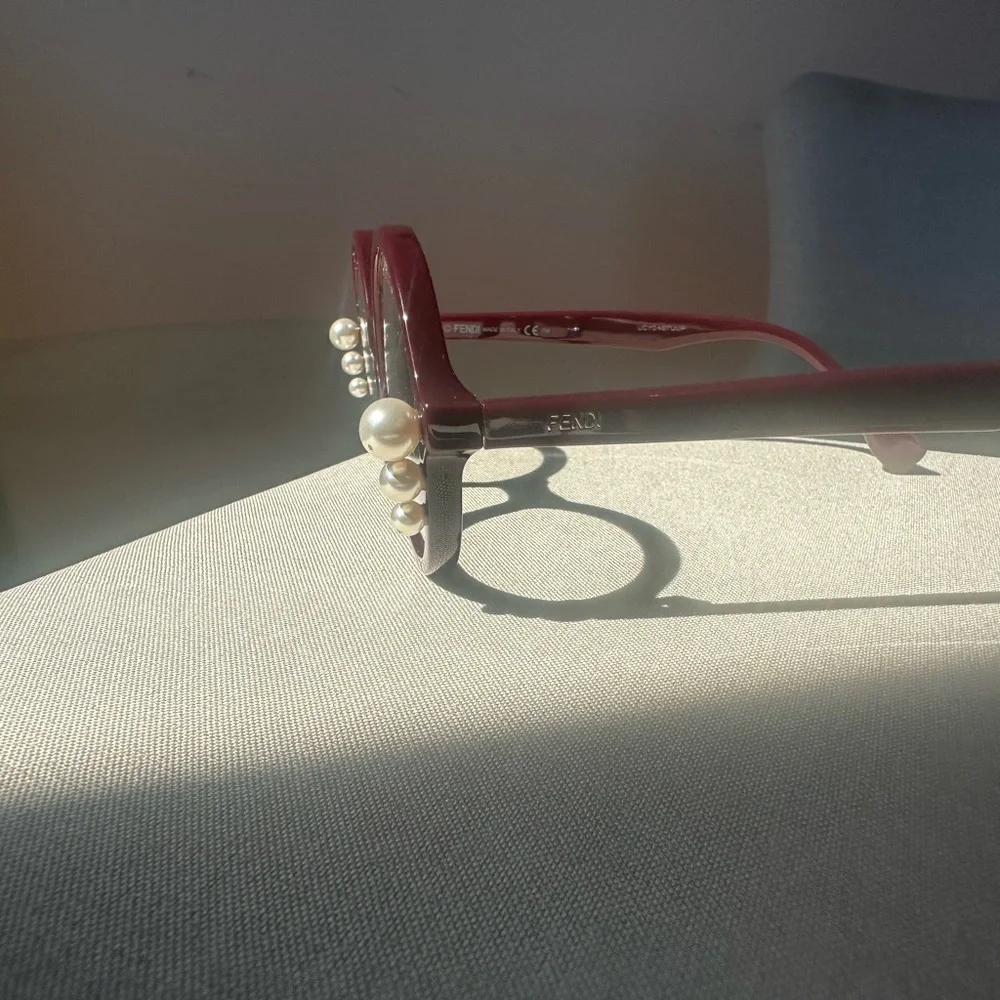 Fendi Round Burgundy Frames with Pearl Temple Accents never worn.. - Picture 4 of 16